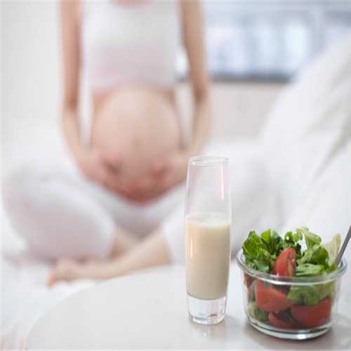 新生儿宝宝该怎么喂养母乳？